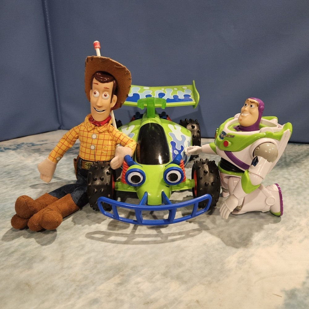2018 Disney Pixar RC Car Vehicle w Buzz Lightyear Figure & Disney Store Woody